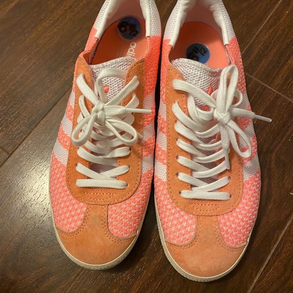 Sneaker - Picture 5 of 5